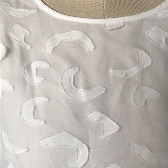Savida UK Grace Long Sleeve Key hole textured semi -sheer Blouse Off White M - Picture 3 of 9